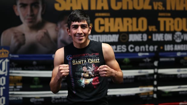 leo-santa-cruz-boxin-lead.jpg
